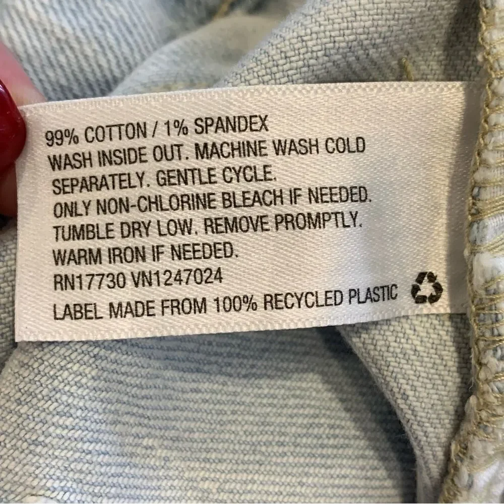 Wild Fable Highest Rise Mom Jeans Distressed Light Wash Size 18